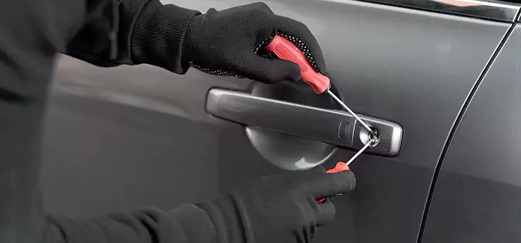 Locked Out of Car Help Commerce City